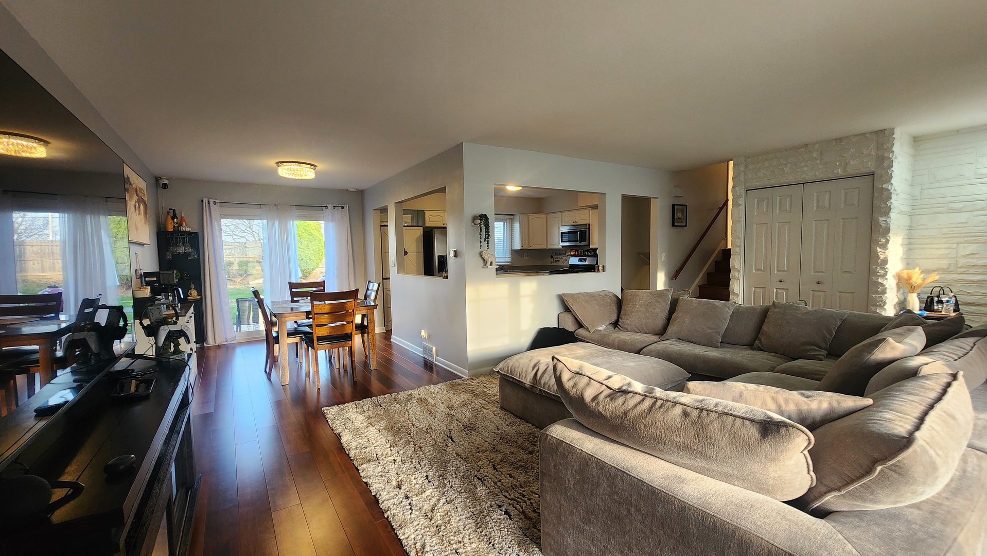 843 S School Street, Lombard, IL 60148