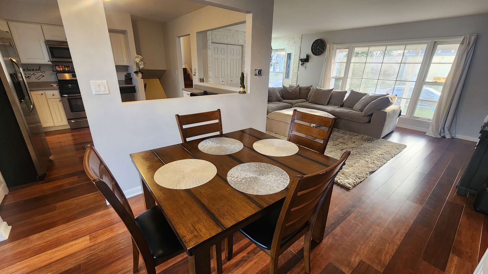 843 S School Street, Lombard, IL 60148