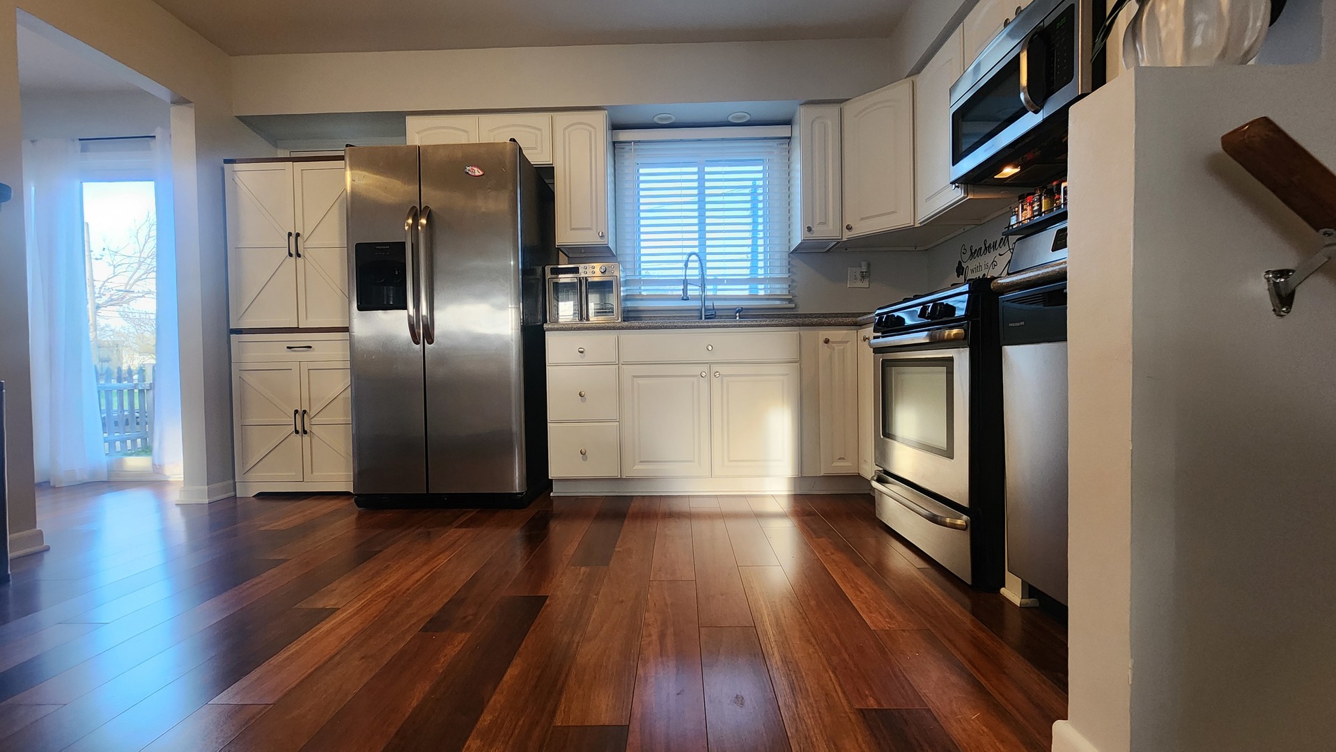 843 S School Street, Lombard, IL 60148