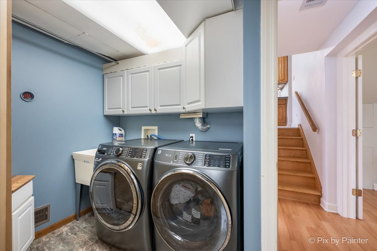 458 N 5th Avenue, Des Plaines, IL 60016