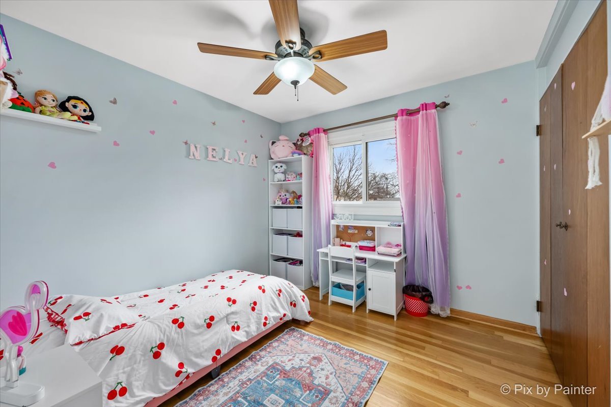 458 N 5th Avenue, Des Plaines, IL 60016