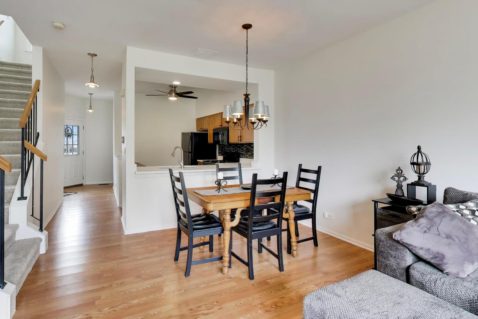 17804 W Braewick Road, Gurnee, IL 60031