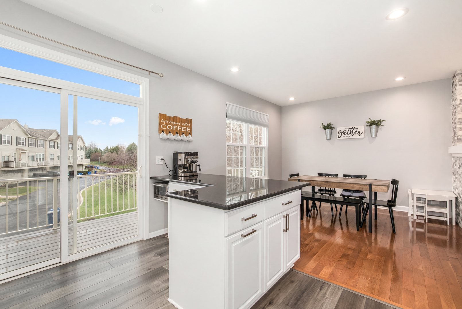 770 Lambert Lane #96-6, Bartlett, IL 60103