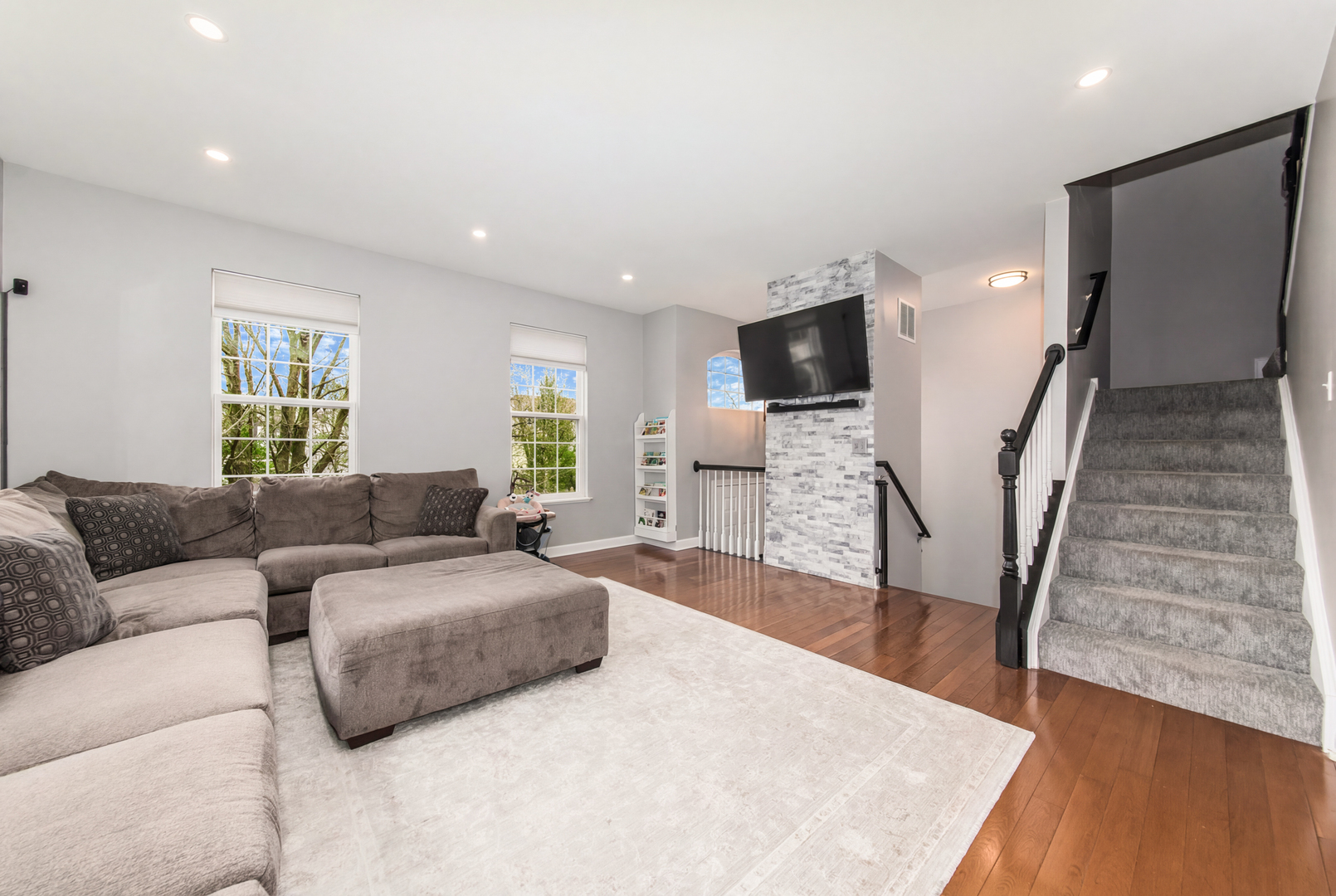 770 Lambert Lane #96-6, Bartlett, IL 60103