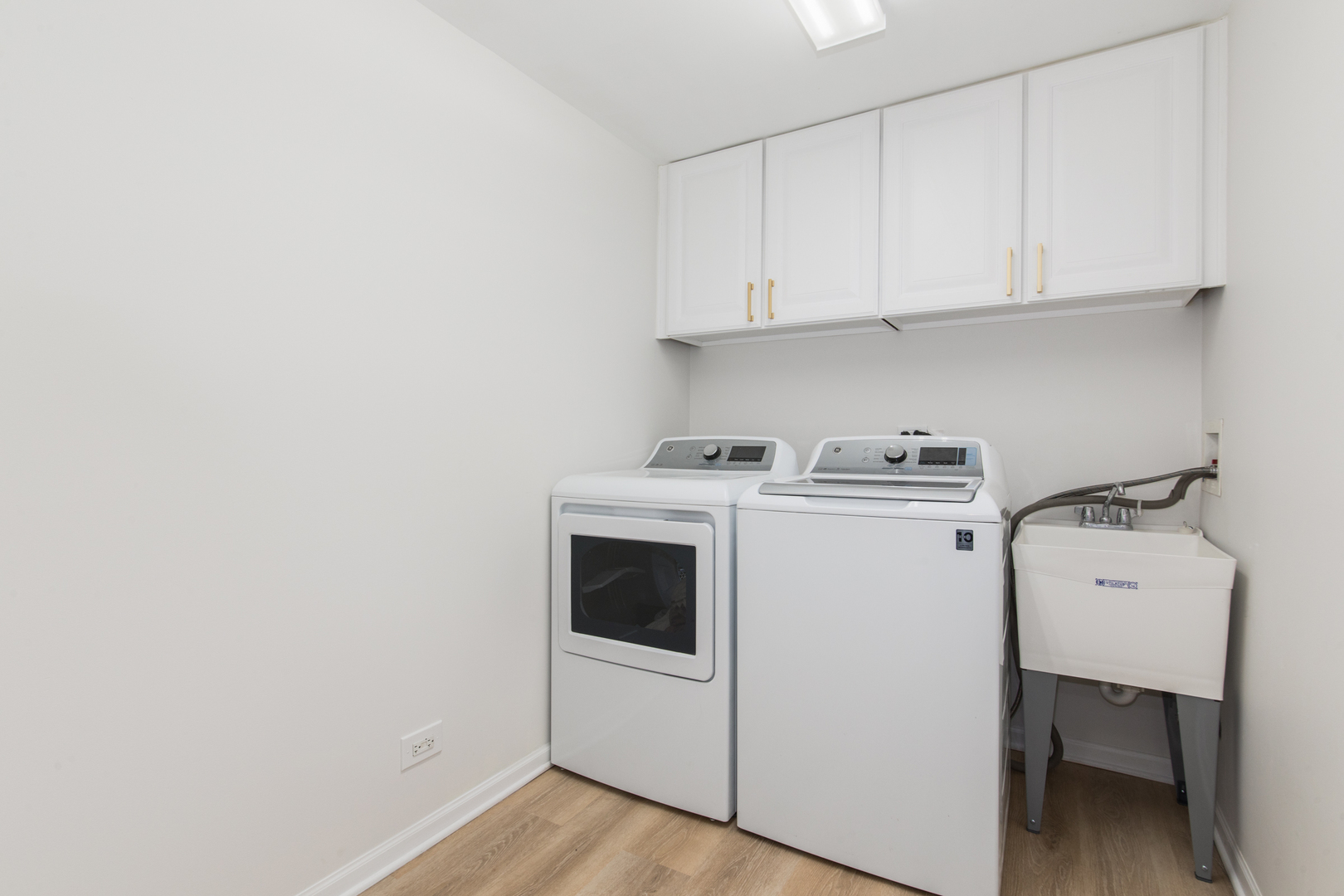 770 Lambert Lane #96-6, Bartlett, IL 60103