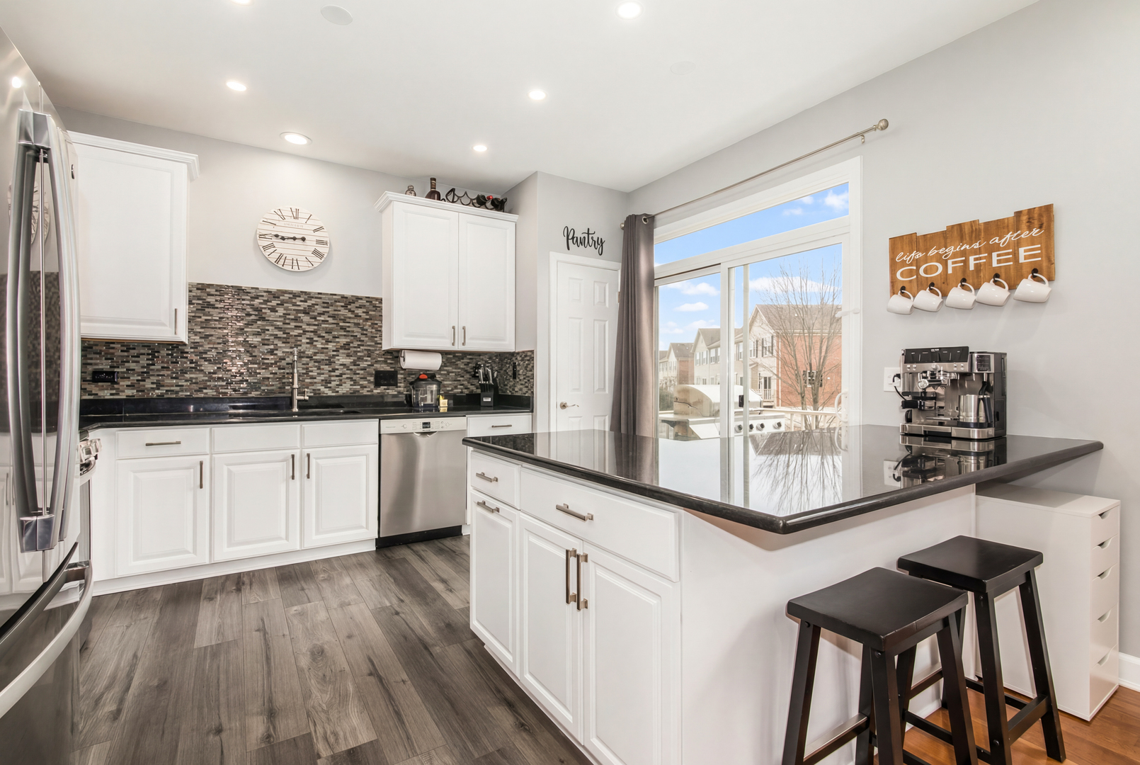 770 Lambert Lane #96-6, Bartlett, IL 60103