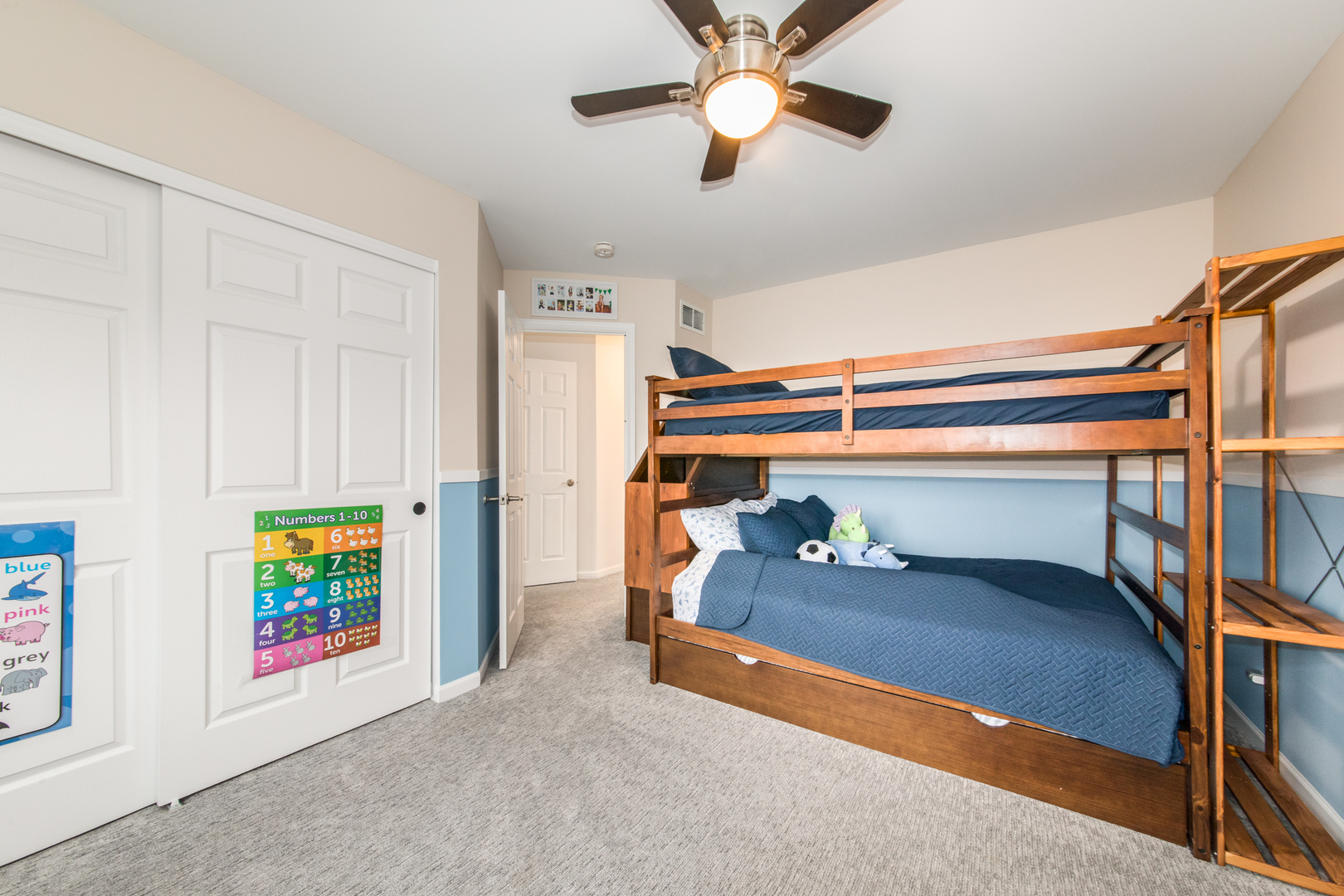 770 Lambert Lane #96-6, Bartlett, IL 60103