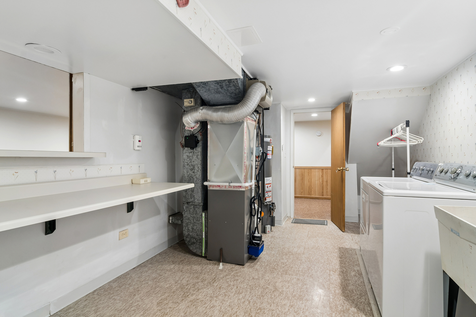 589 Jon Lane, Des Plaines, IL 60016