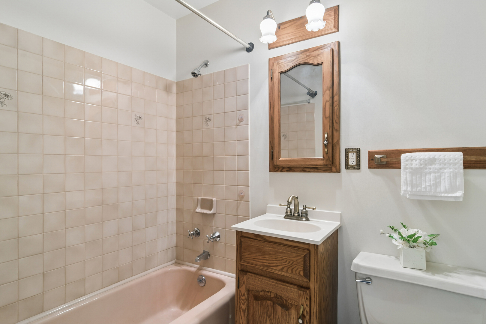 589 Jon Lane, Des Plaines, IL 60016