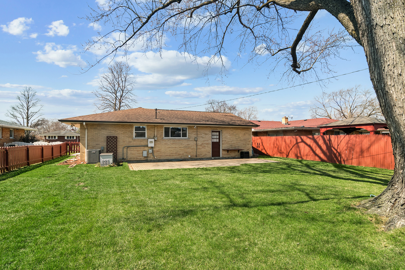 589 Jon Lane, Des Plaines, IL 60016