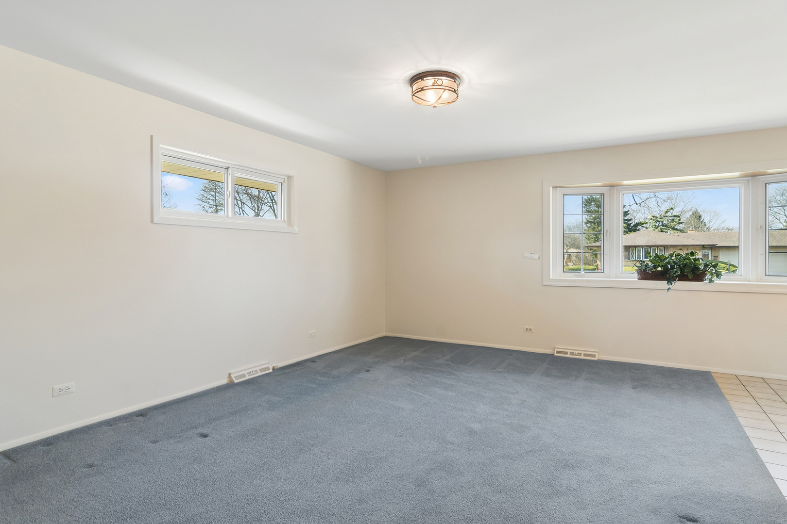 589 Jon Lane, Des Plaines, IL 60016