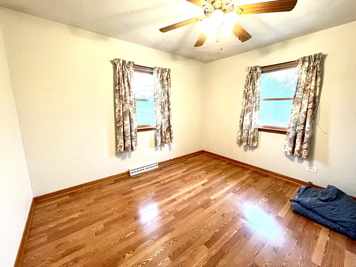 38w480 McDonald Road, Elgin, IL 60124