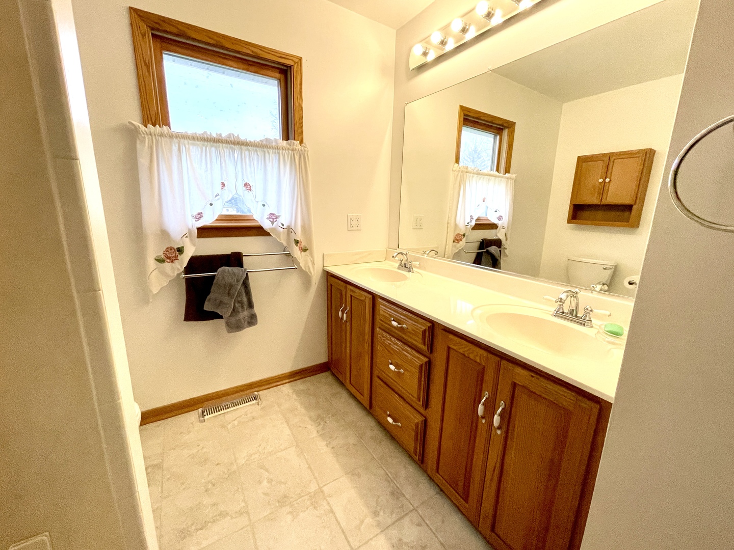 38w480 McDonald Road, Elgin, IL 60124