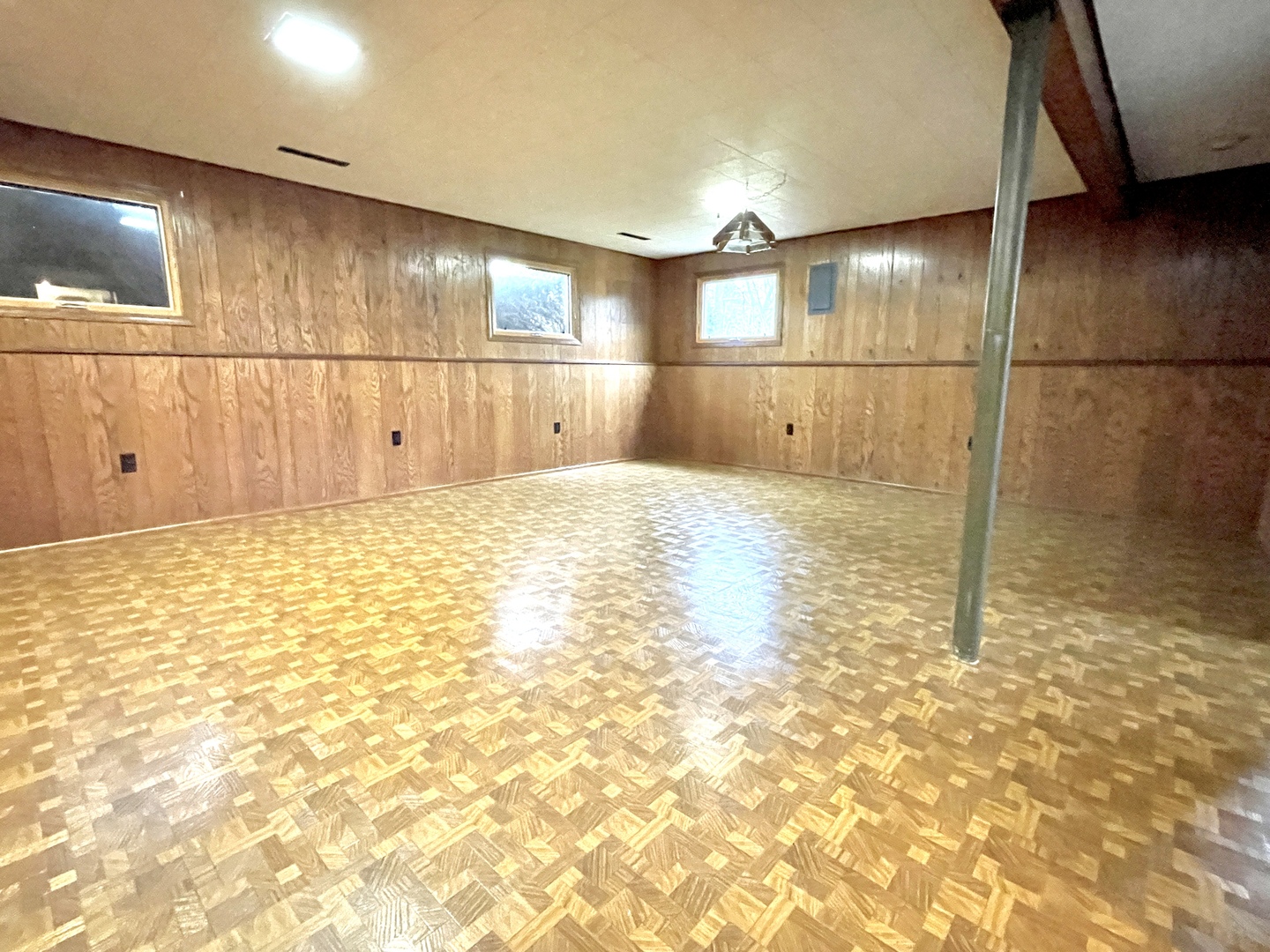 38w480 McDonald Road, Elgin, IL 60124