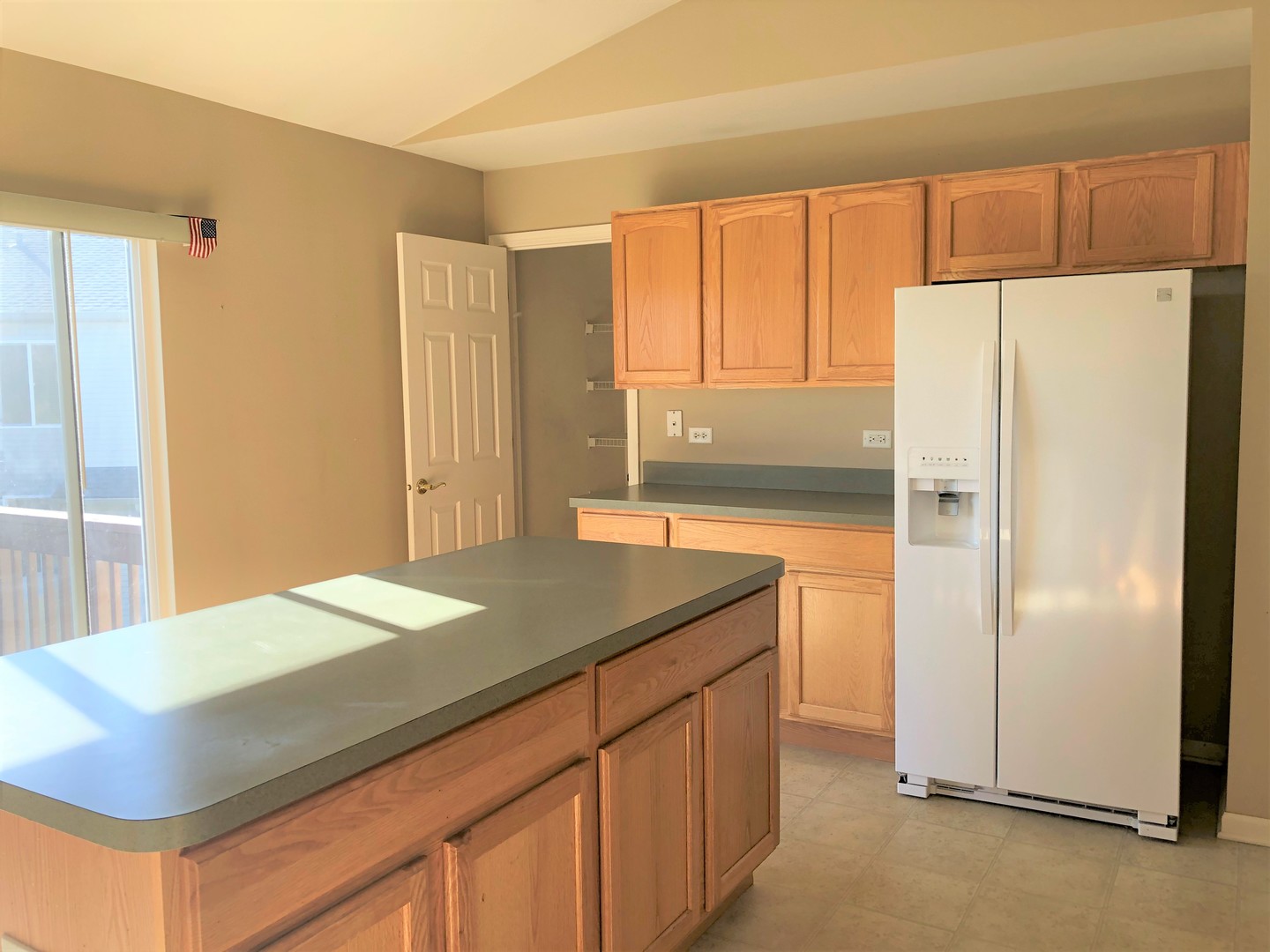 1609 Fredericksburg Lane #1609, Aurora, IL 60503