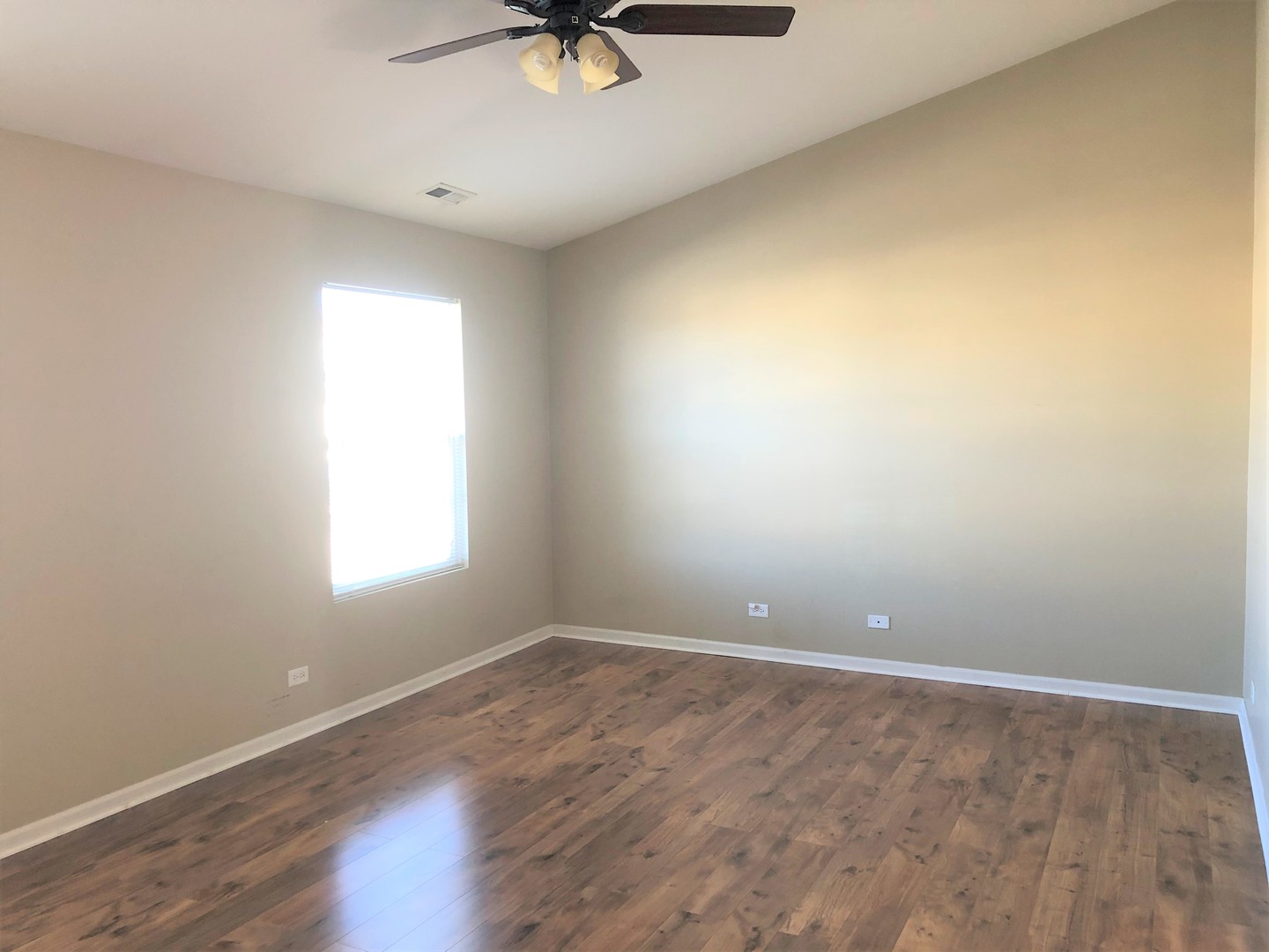 1609 Fredericksburg Lane #1609, Aurora, IL 60503