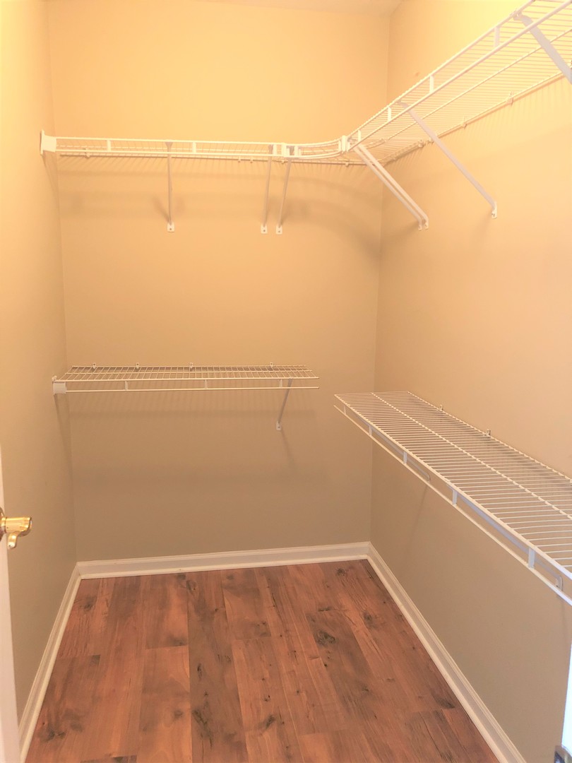 1609 Fredericksburg Lane #1609, Aurora, IL 60503