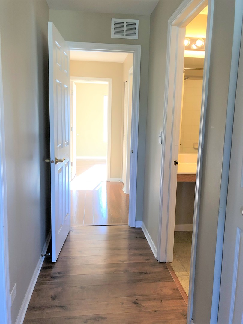 1609 Fredericksburg Lane #1609, Aurora, IL 60503