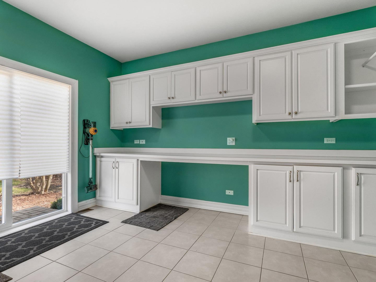 3760 Bunker Hill Drive, Algonquin, IL 60102