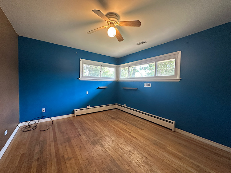 7216 Leonard Drive, Darien, IL 60561