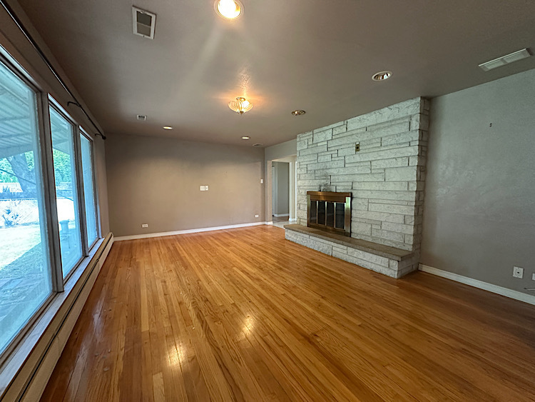 7216 Leonard Drive, Darien, IL 60561