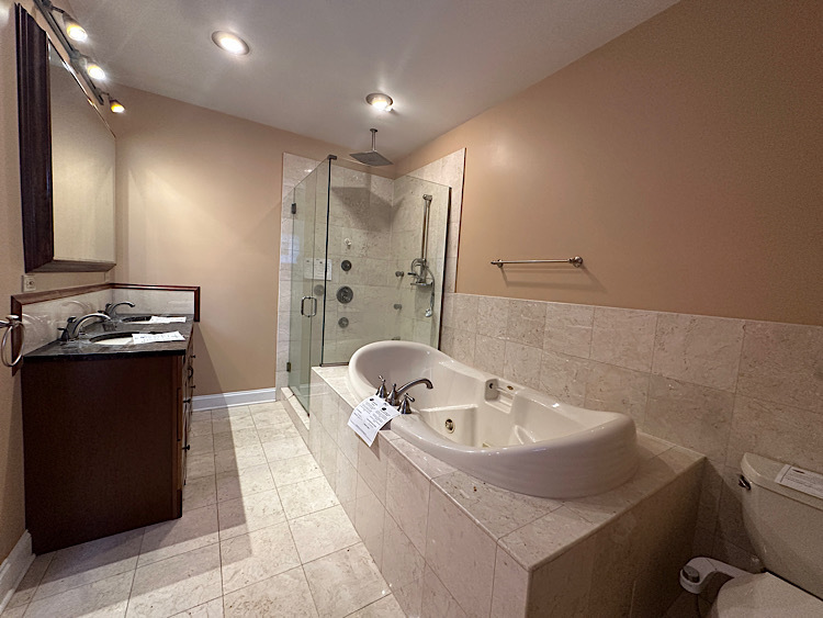 7216 Leonard Drive, Darien, IL 60561