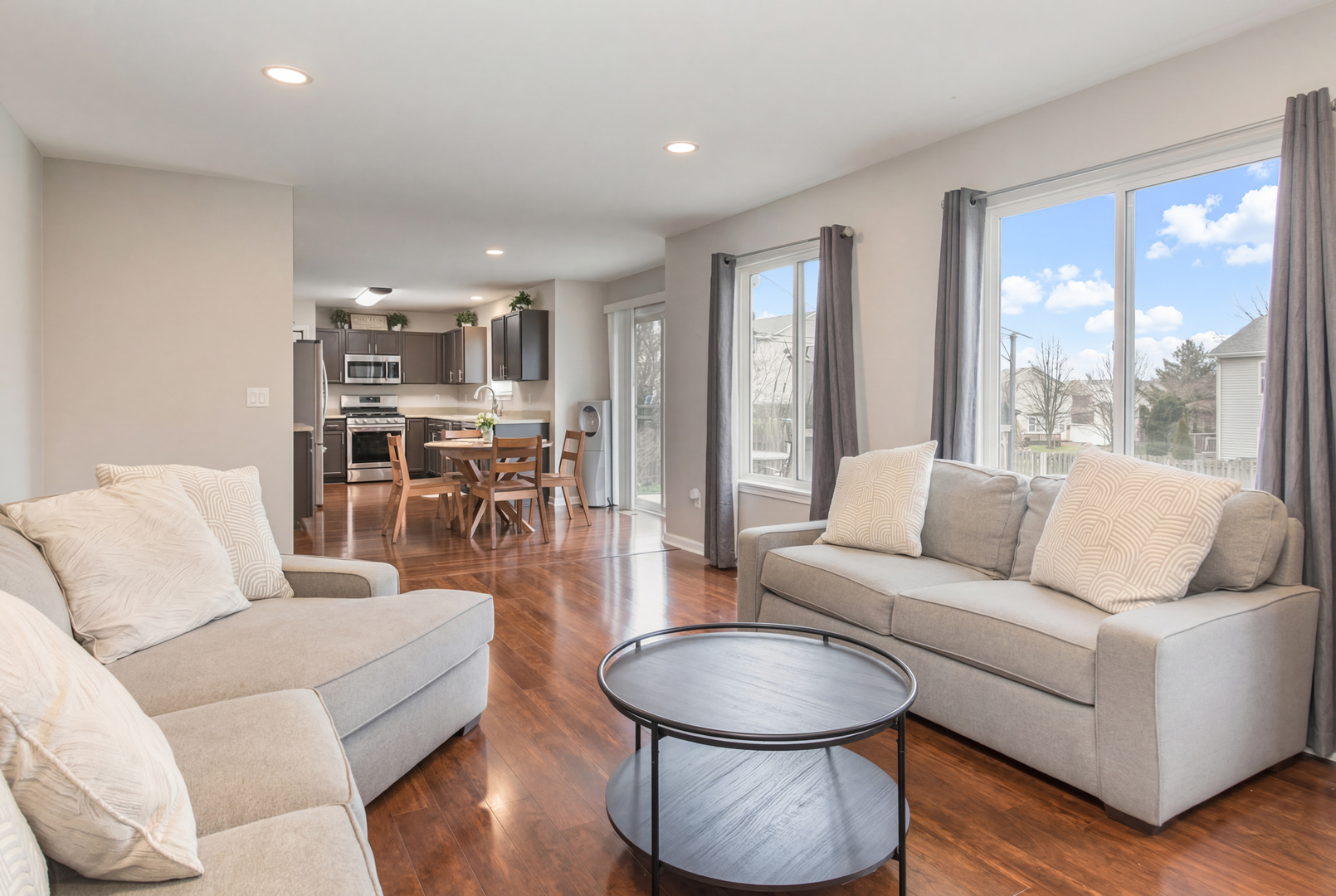 2043 Winchester Trail, Romeoville, IL 60446