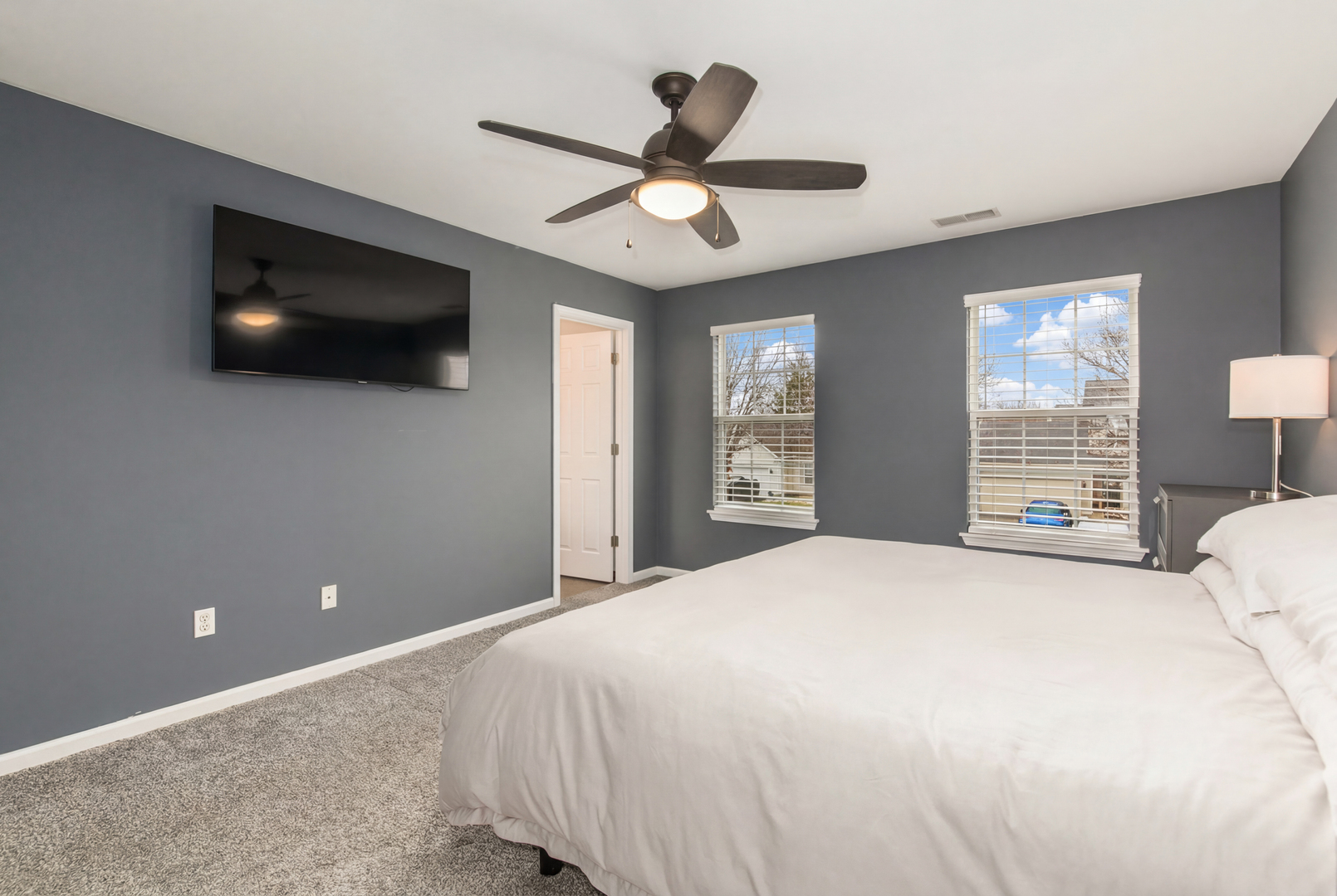 2043 Winchester Trail, Romeoville, IL 60446