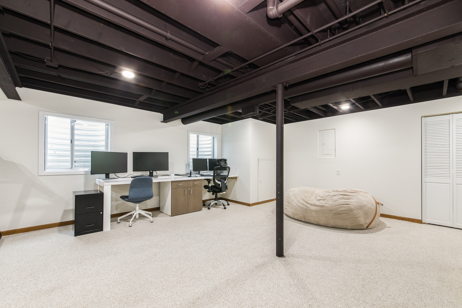 2043 Winchester Trail, Romeoville, IL 60446