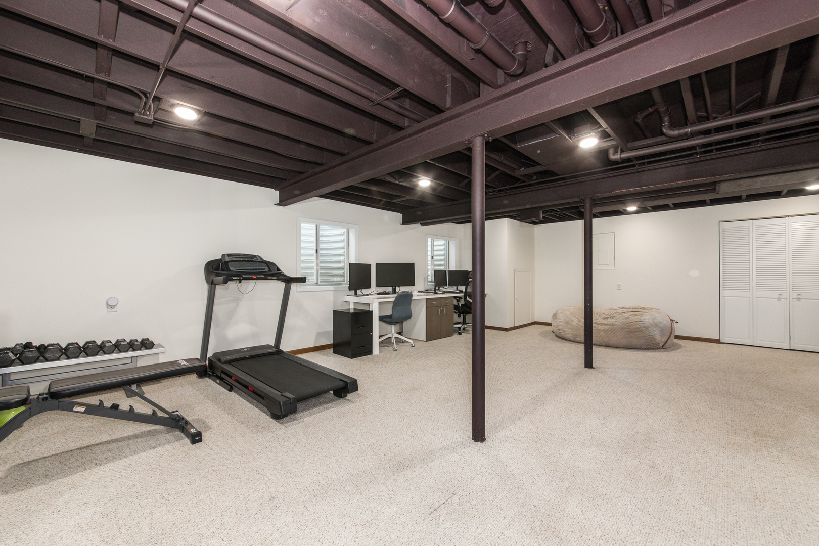 2043 Winchester Trail, Romeoville, IL 60446