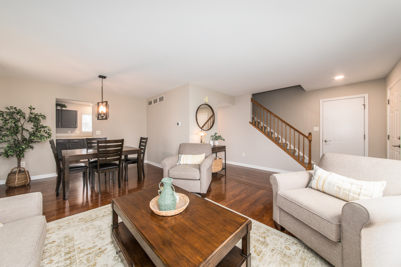 2043 Winchester Trail, Romeoville, IL 60446