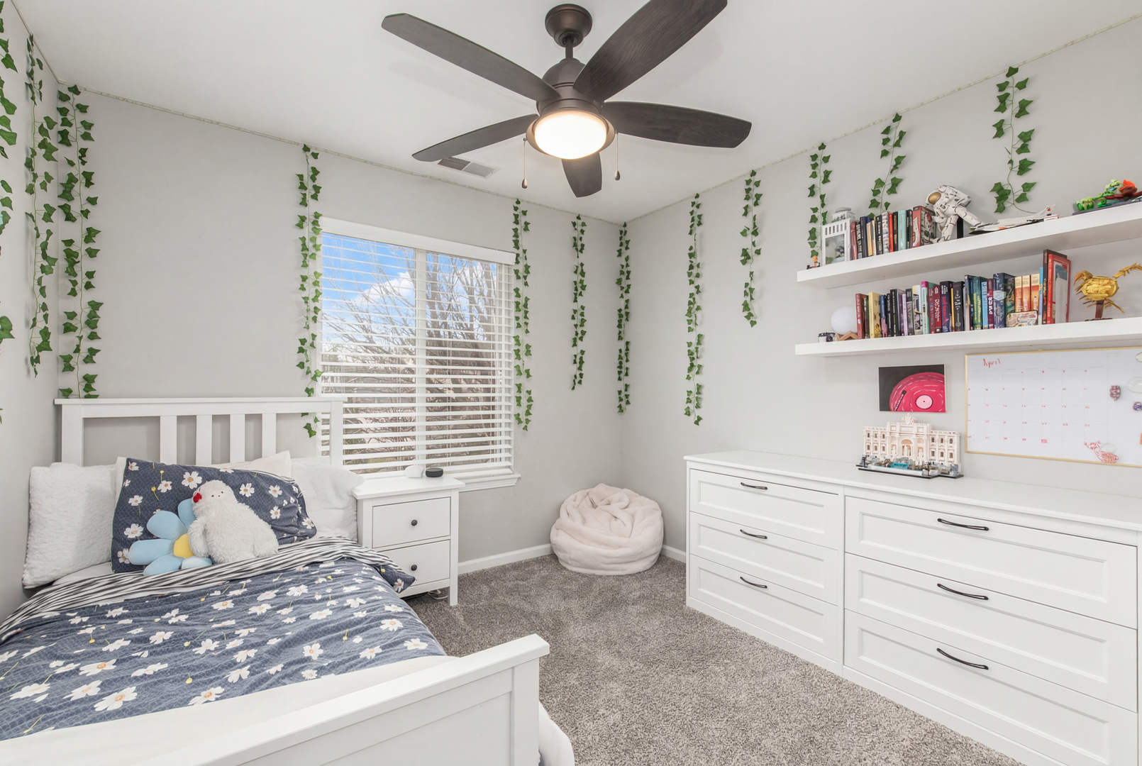 2043 Winchester Trail, Romeoville, IL 60446