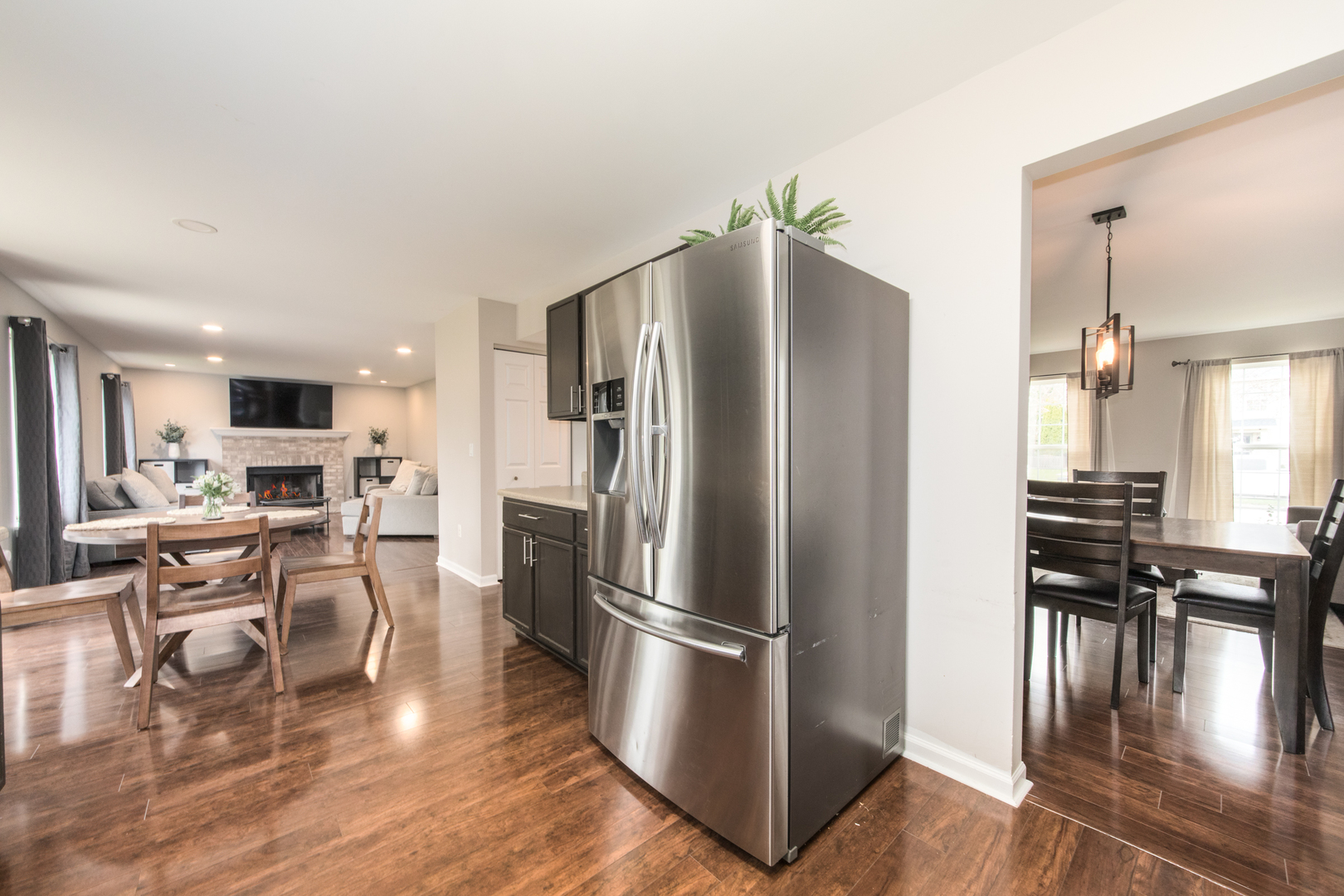 2043 Winchester Trail, Romeoville, IL 60446