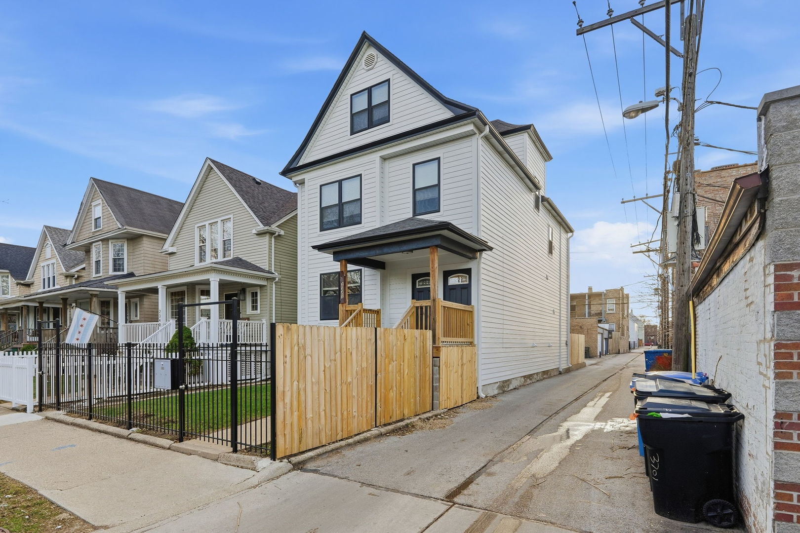 2342 N Lawndale Avenue, Chicago, IL 60647