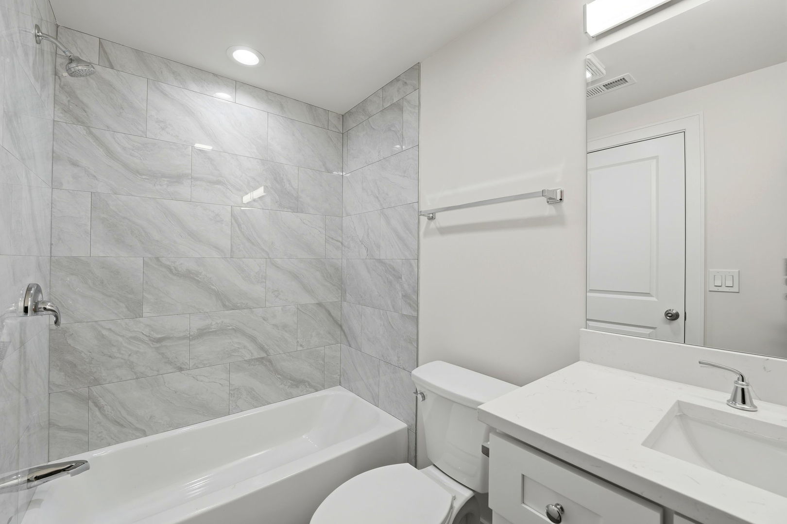 2342 N Lawndale Avenue, Chicago, IL 60647