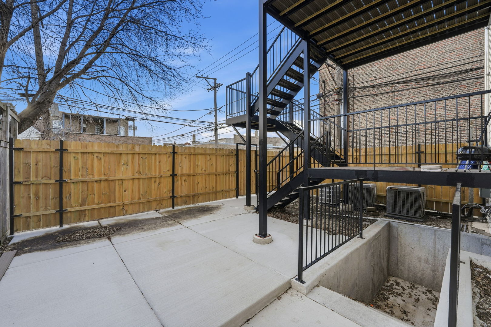 2342 N Lawndale Avenue, Chicago, IL 60647