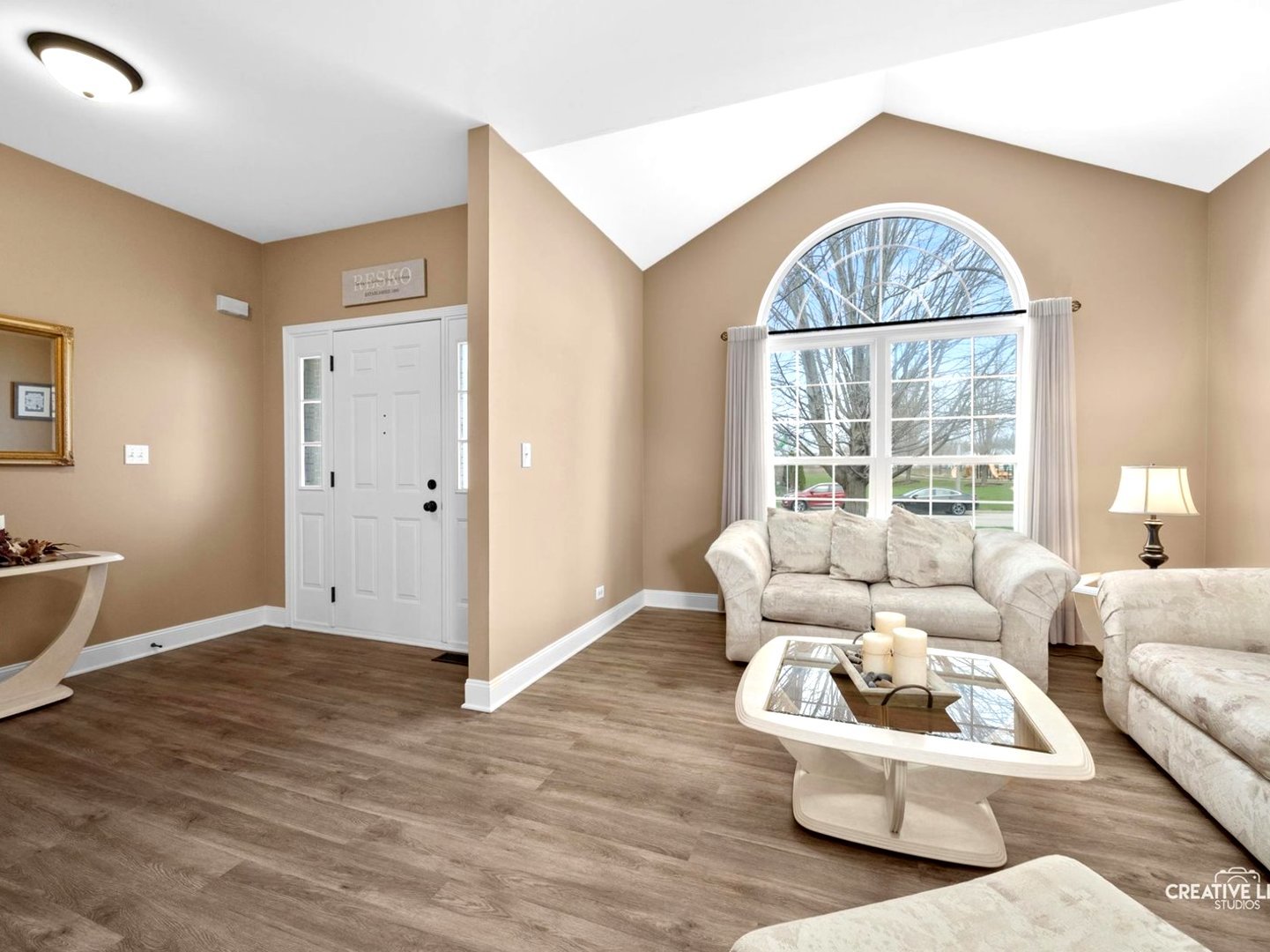 1524 W Mooseheart Road, North Aurora, IL 60542