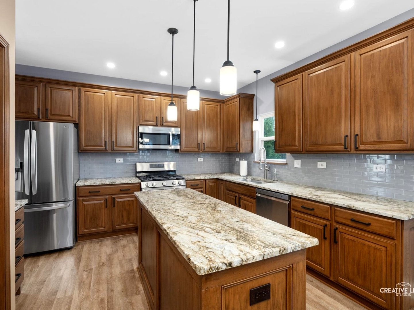 1524 W Mooseheart Road, North Aurora, IL 60542