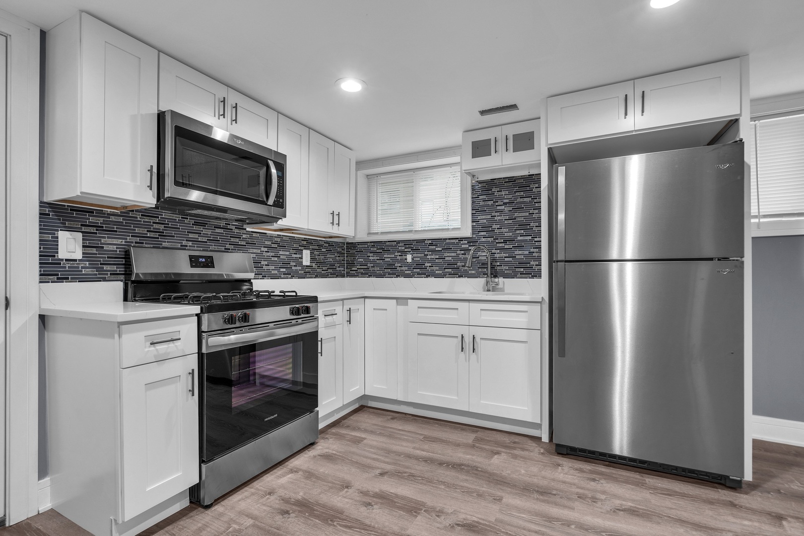 2424 W Hollywood Avenue #3, Chicago, IL 60659