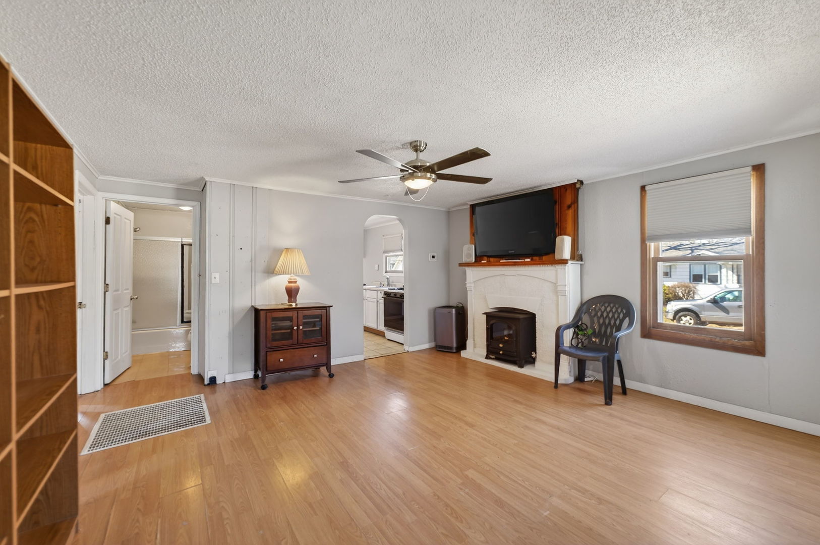 26203 W Grand Avenue, Ingleside, IL 60041