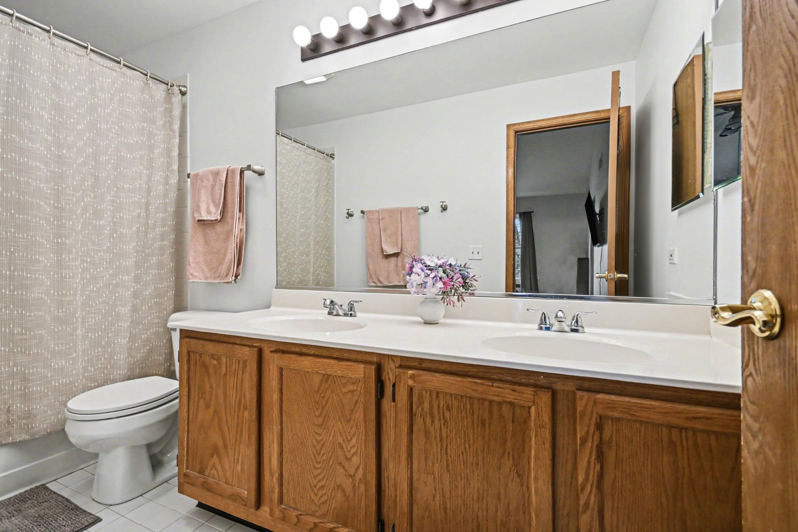 112 Seton Creek Drive, Oswego, IL 60543