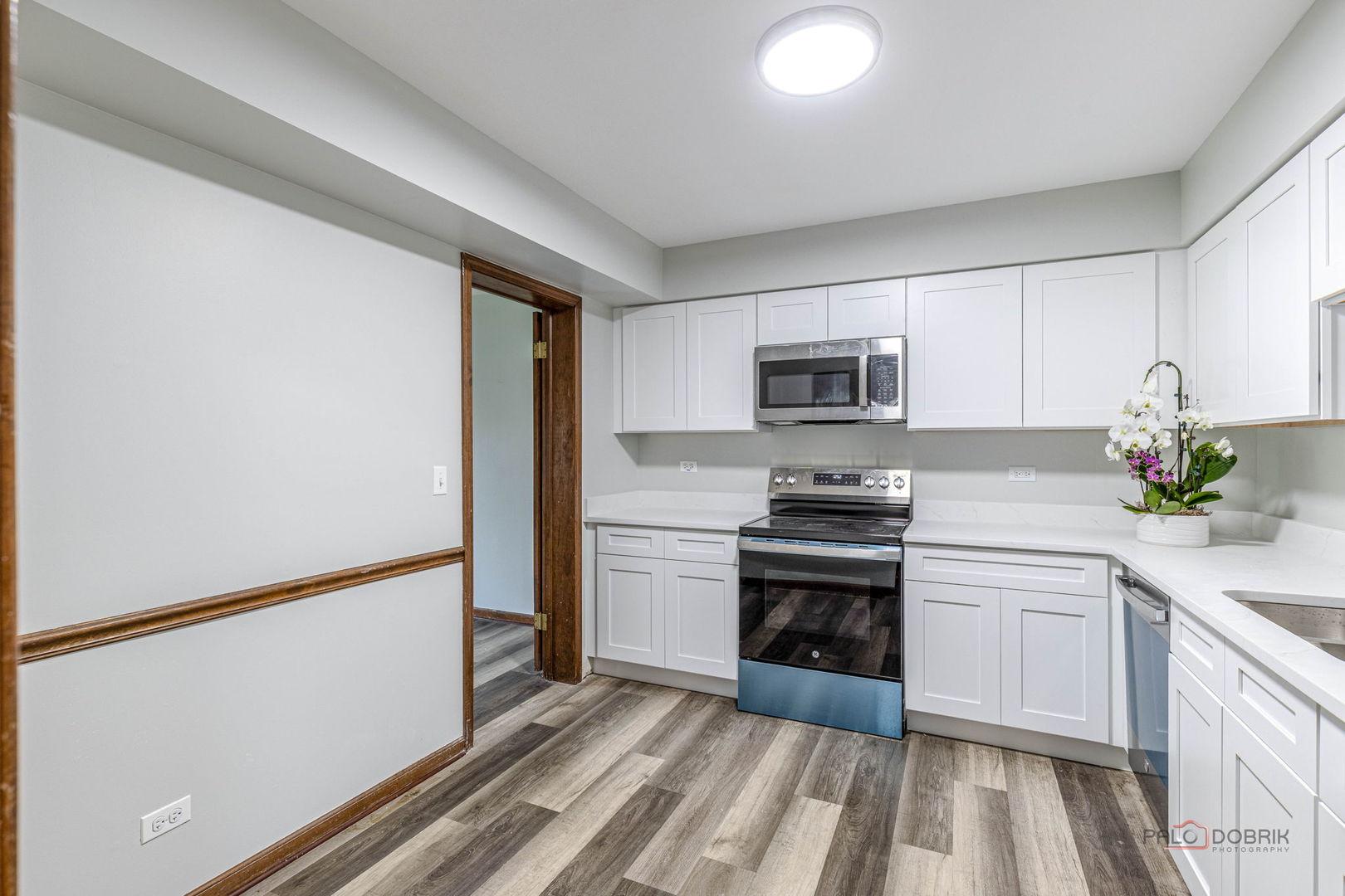 851 Sutton Court, Lincolnshire, IL 60069