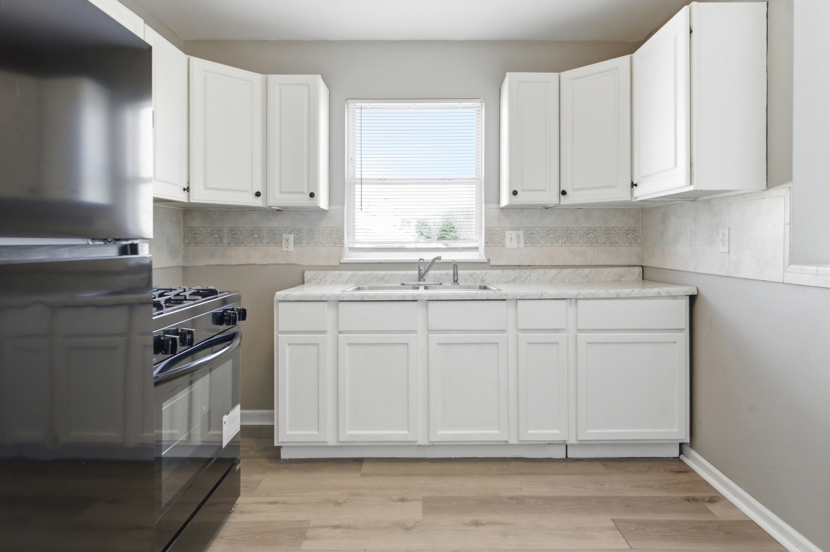 1824 B Country Hills Drive #B, Yorkville, IL 60560