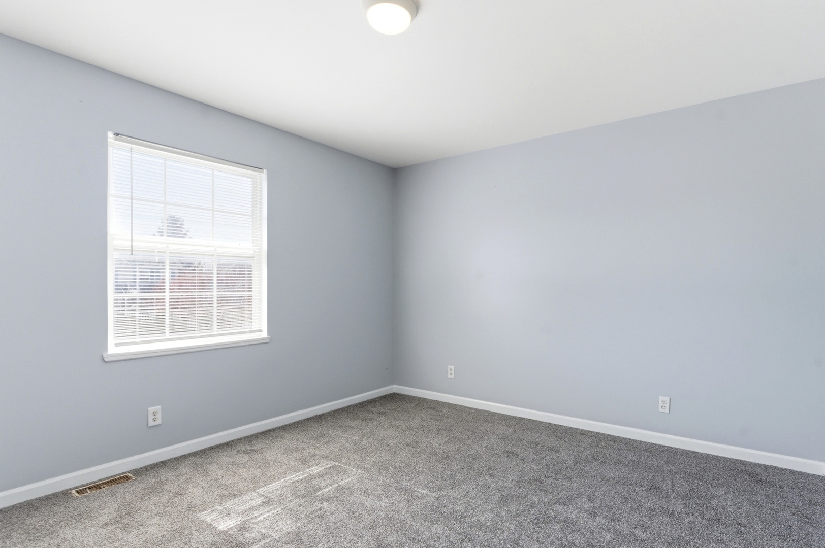 1824 B Country Hills Drive #B, Yorkville, IL 60560