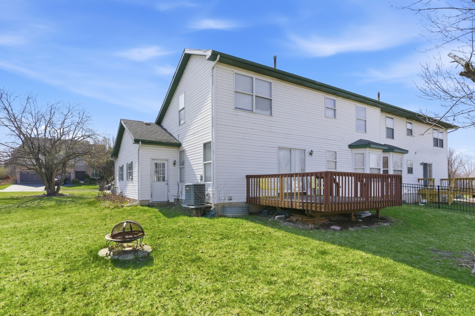 1824 B Country Hills Drive #B, Yorkville, IL 60560