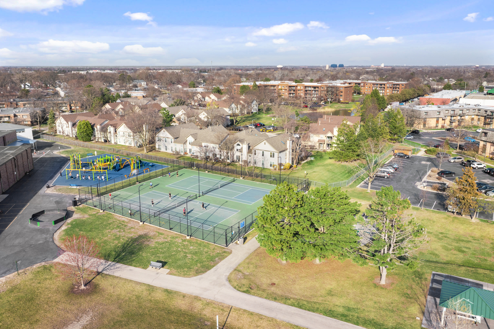 219 Old Oak Court, Buffalo Grove, IL 60089