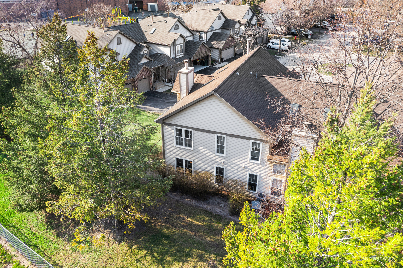 219 Old Oak Court, Buffalo Grove, IL 60089