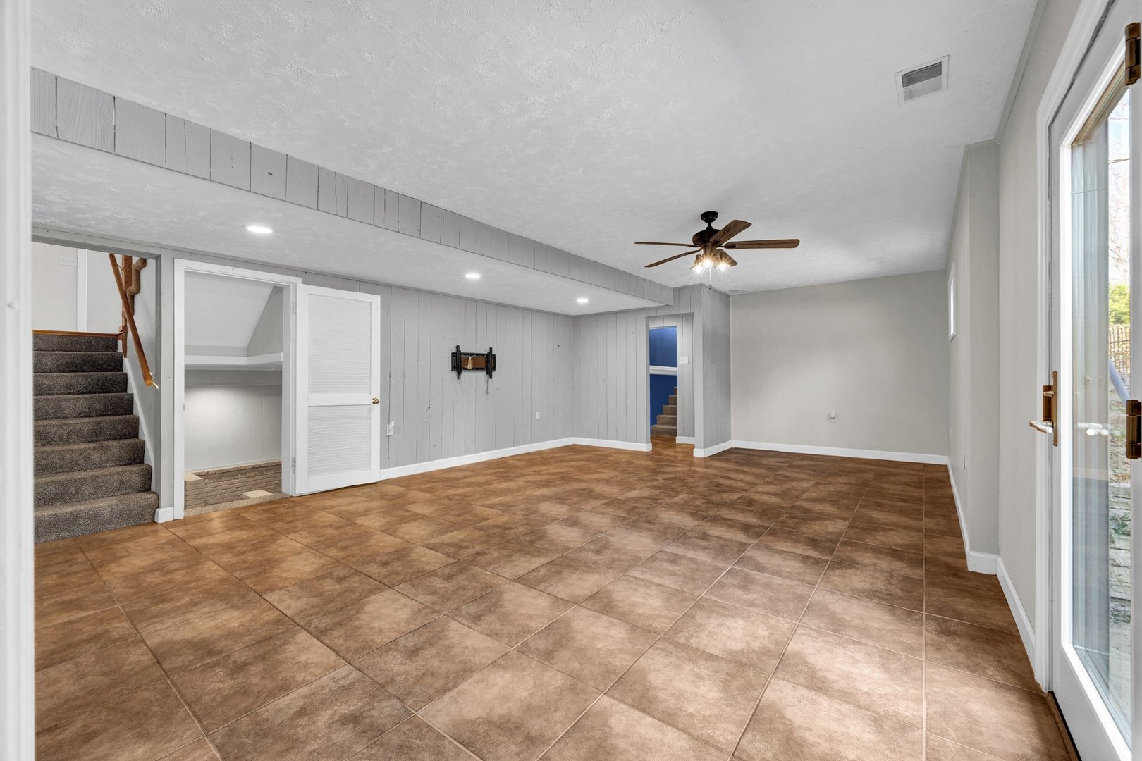 19042 Whisper Lane, Bloomington, IL 61705