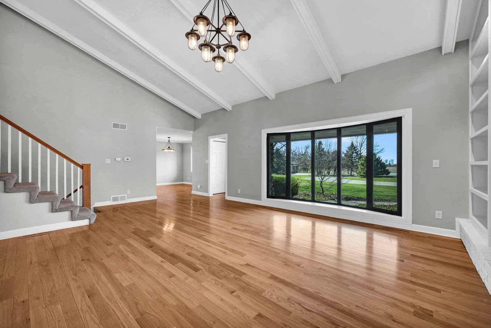 19042 Whisper Lane, Bloomington, IL 61705