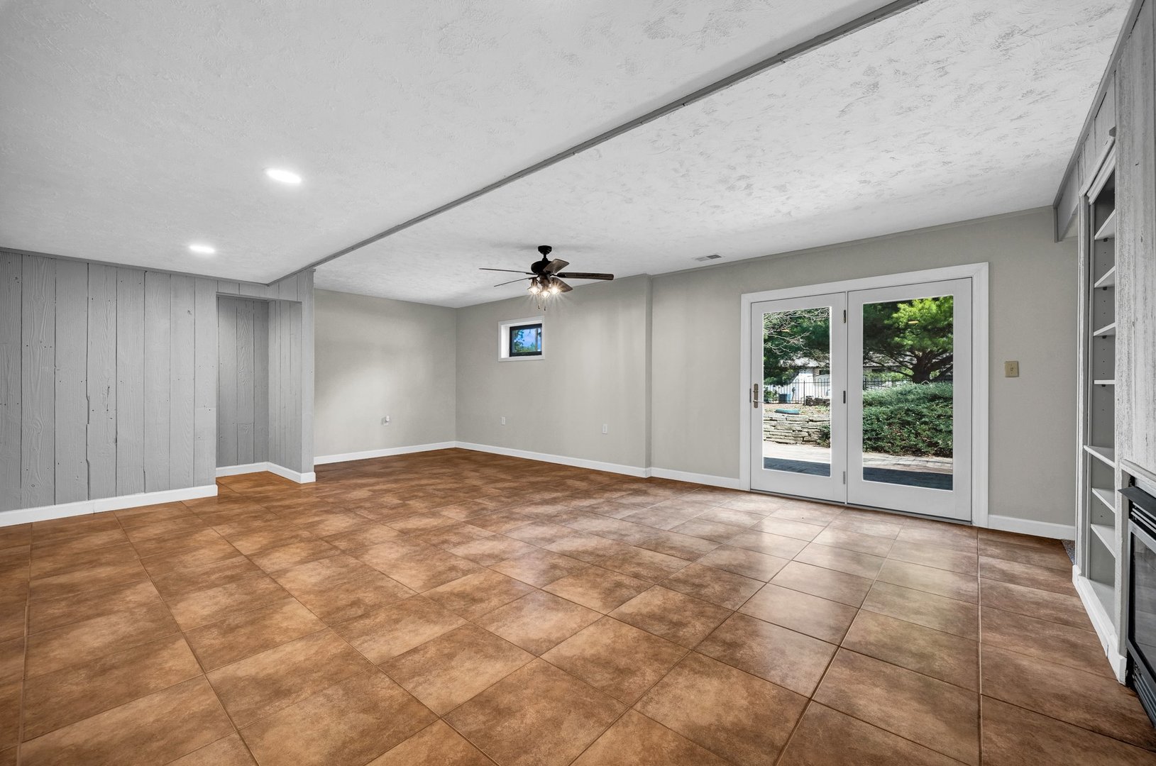 19042 Whisper Lane, Bloomington, IL 61705